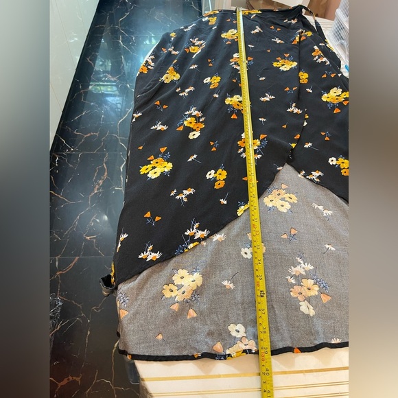 H&M Divided Wrap Skirt Black Floral Straight Size 10 - Picture 9 of 10